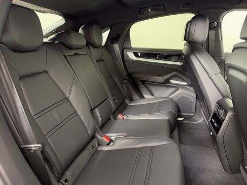 Certified 2026 Porsche Cayenne Coupe AWD/4WD image 20