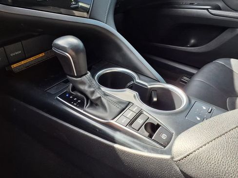 Used 2020 Toyota Camry XSE FWD image 17