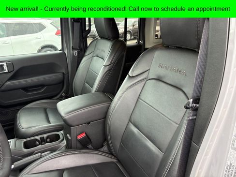 Used 2023 Jeep Wrangler Unlimited Sahara w/ Cold Weather Group AWD/4WD image 9