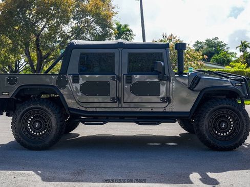Used 2003 HUMMER H1 4-Door Open Top AWD/4WD image 9