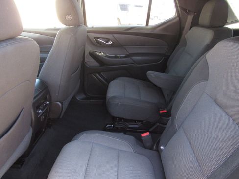 Used 2023 Chevrolet Traverse LT AWD/4WD image 14