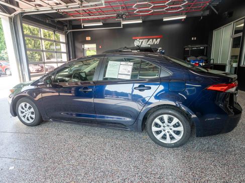 Used 2024 Toyota Corolla LE FWD image 2