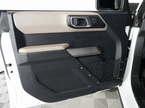 Used 2023 Ford Bronco Wildtrak image 14