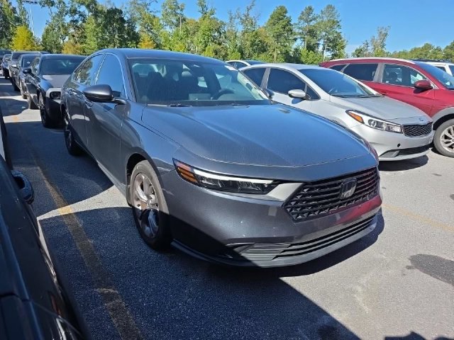 Used 2024 Honda Accord EX image 3