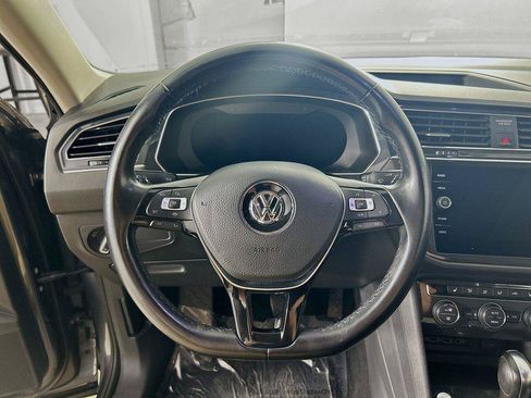 Used 2019 Volkswagen Tiguan SEL AWD/4WD image 11