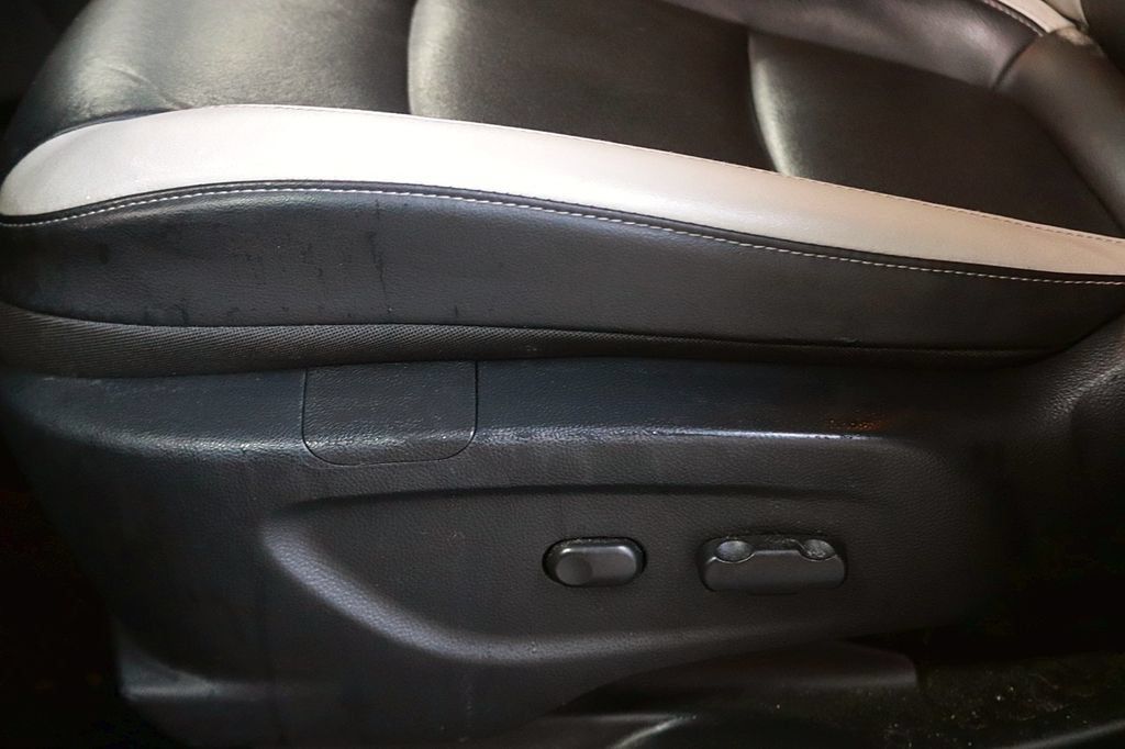 Used 2018 Chevrolet Trax Premier w/ Midnight Edition AWD/4WD image 15