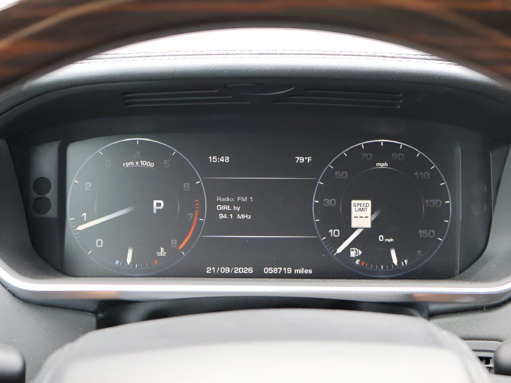 Used 2016 Land Rover Range Rover HSE AWD/4WD image 26