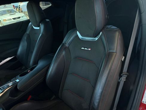 Used 2021 Chevrolet Camaro ZL1 RWD image 40