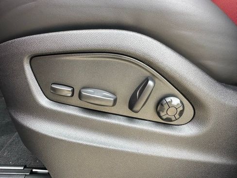 Used 2026 Porsche Cayenne S AWD/4WD image 18