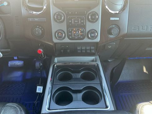Used 2013 Ford F250 Lariat w/ Lariat Ultimate Pkg AWD/4WD image 20