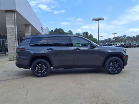 New 2025 Jeep Grand Cherokee L Limited w/ Black Appearance Package image 2