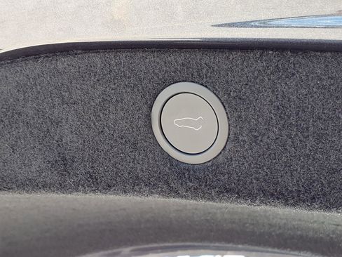 Used 2025 Tesla Model 3 RWD image 33