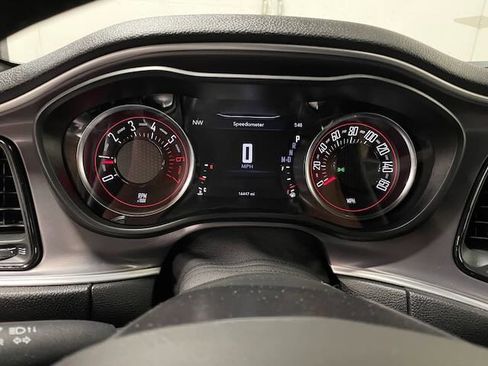 Used 2022 Dodge Challenger R/T image 23