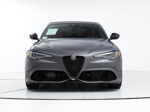 Used 2023 Alfa Romeo Giulia Veloce RWD image 8