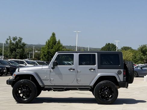 Used 2013 Jeep Wrangler Unlimited Sport AWD/4WD image 3