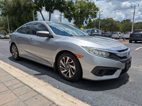 Used 2018 Honda Civic EX image 8