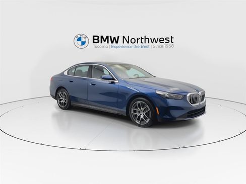 New 2026 BMW 530i xDrive w/ Premium Package image 6