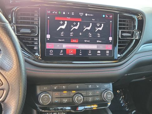 Used 2024 Dodge Durango GT AWD/4WD image 10