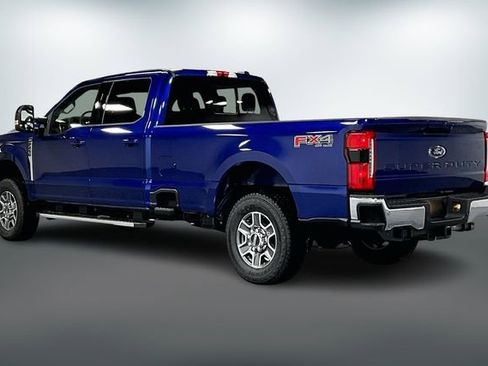 New 2026 Ford F250 Lariat w/ FX4 Off-Road Package image 3