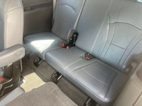 Certified 2019 Buick Enclave Essence AWD/4WD image 15