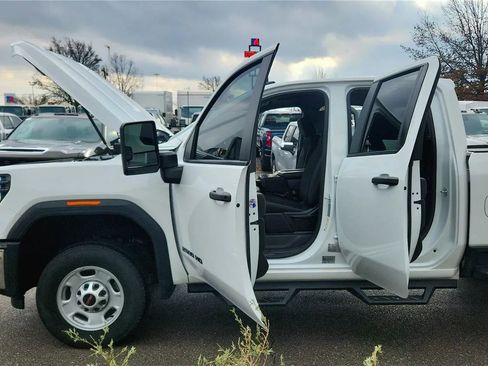 Used 2024 GMC Sierra 2500 Pro w/ Convenience Package image 15