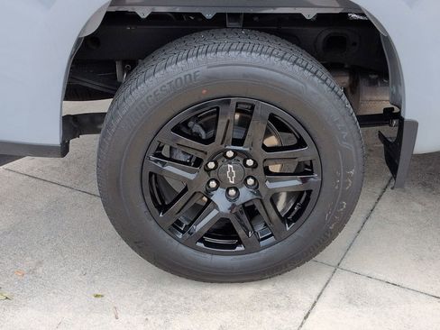 Used 2024 Chevrolet Silverado 1500 Custom RWD image 27