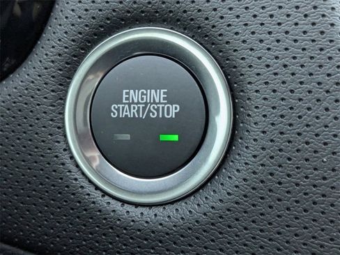 New 2026 Cadillac XT5 Luxury image 32