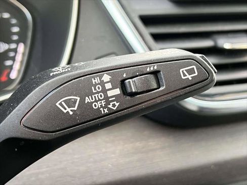 Used 2022 Audi Q5 2.0T Premium image 25