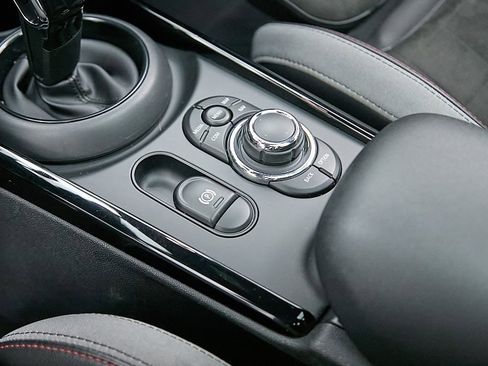 Used 2022 MINI Cooper Clubman John Cooper Works image 22