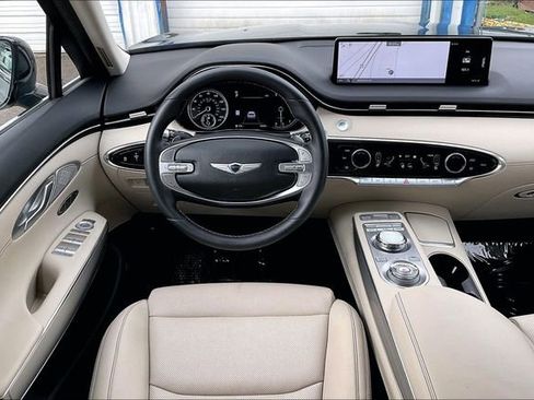 Certified 2025 Genesis GV70 2.5T Select w/ Select Package image 5