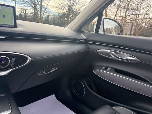 Certified 2022 Genesis GV70 2.5T w/ Advanced Package image 24