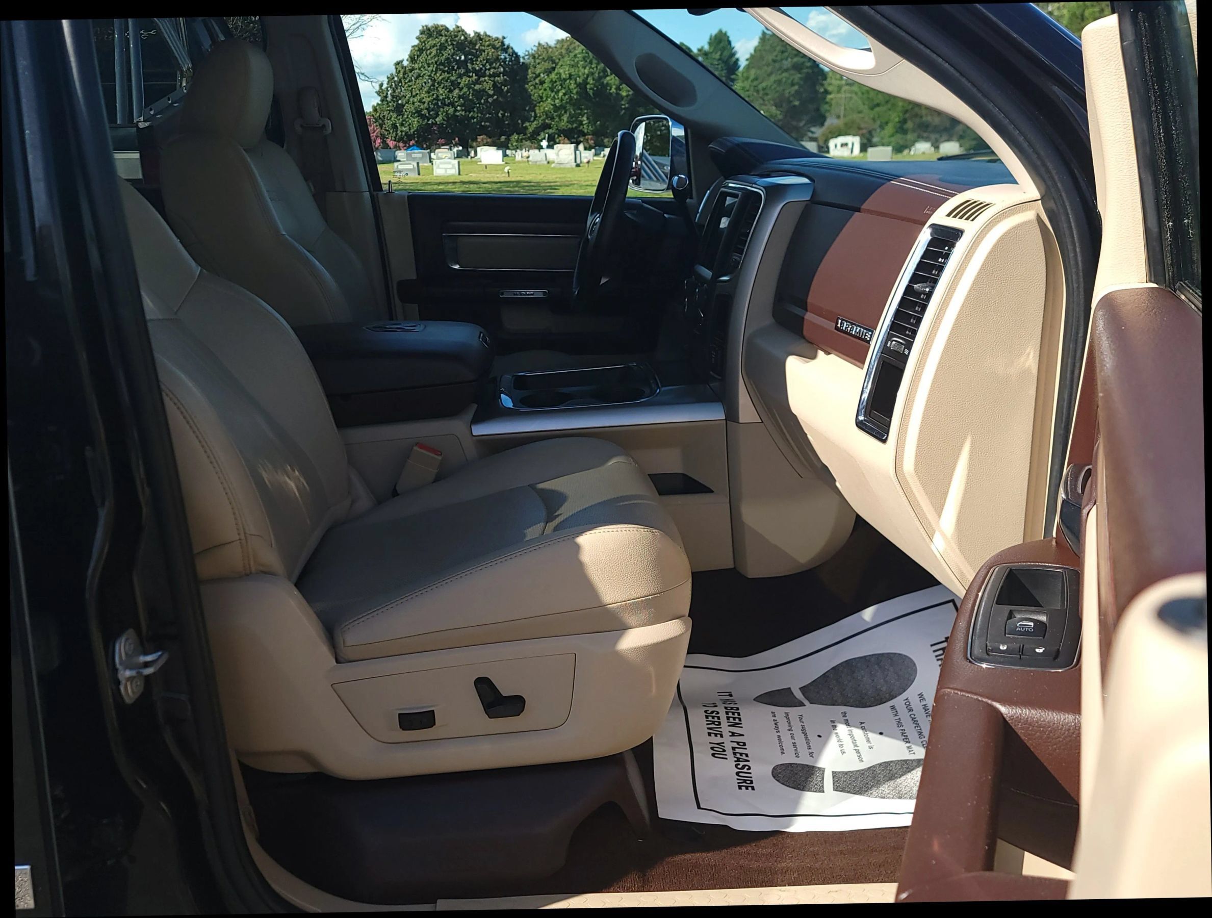 Used 2016 RAM 2500 Laramie RWD image 11