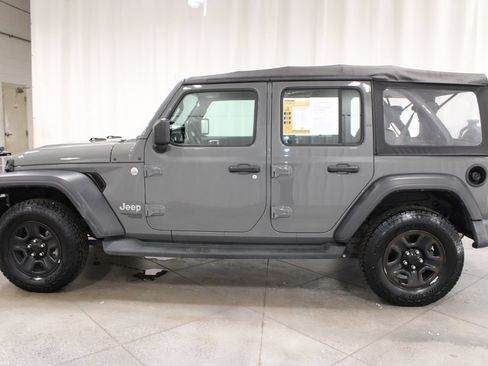 Used 2019 Jeep Wrangler Unlimited Sport AWD/4WD image 6