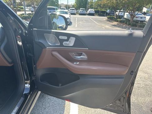 Certified 2025 Mercedes-Benz GLS 450 4MATIC image 37