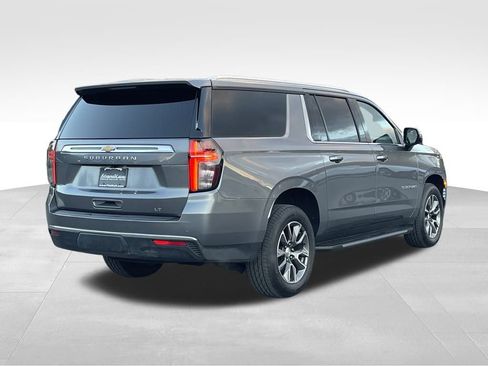 Used 2022 Chevrolet Suburban LT w/ LT Signature Package image 6