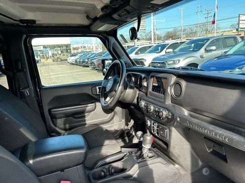 Used 2021 Jeep Wrangler Unlimited Sport AWD/4WD image 31