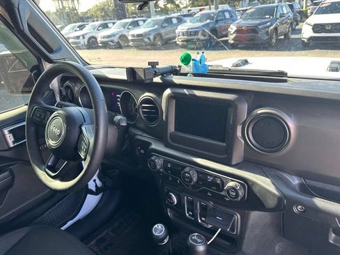 Used 2023 Jeep Wrangler Sport AWD/4WD image 12
