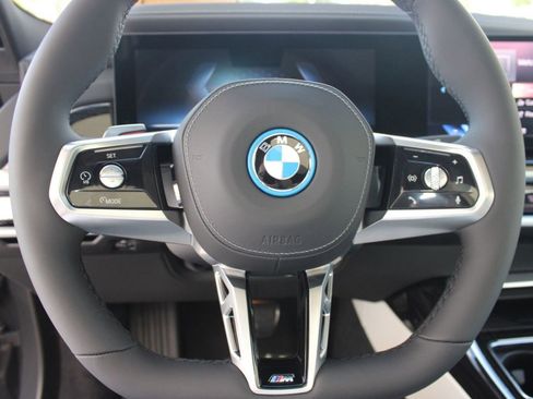New 2026 BMW i7 eDrive50 w/ M Sport Package image 16