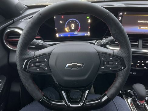 New 2026 Chevrolet Trax RS w/ Sunroof Package image 15