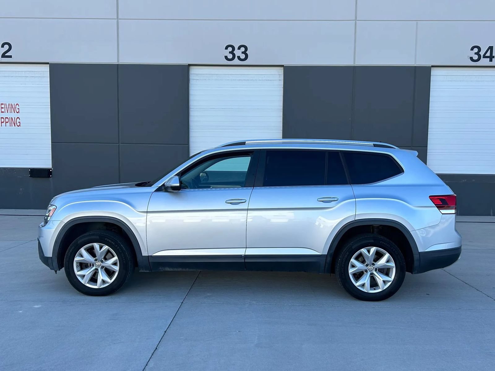 Used 2018 Volkswagen Atlas SE AWD/4WD image 2