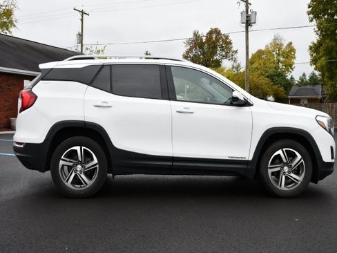 Used 2020 GMC Terrain SLT image 8