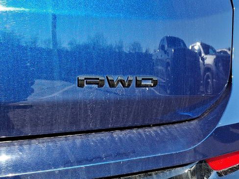 Certified 2022 GMC Terrain SLT w/ Infotainment Package II image 32