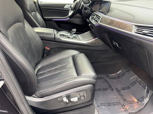 Used 2021 BMW X7 xDrive40i w/ Premium Package image 49