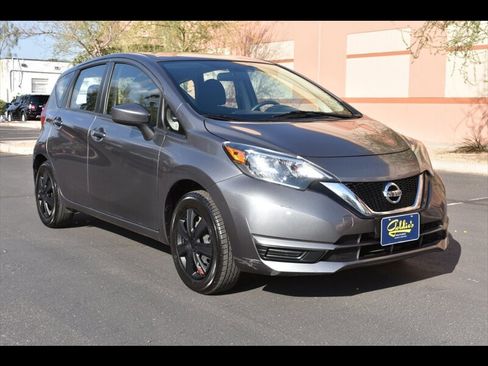 Used 2019 Nissan Versa Note SV image 2