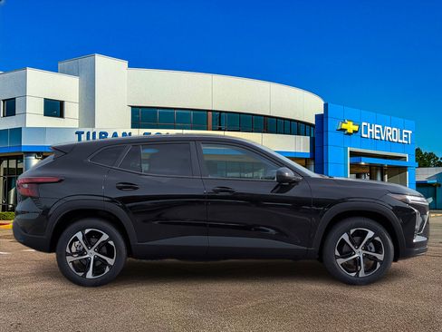 New 2026 Chevrolet Trax RS w/ Sunroof Package FWD image 8