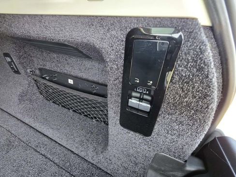 Used 2024 Land Rover Range Rover SE image 23