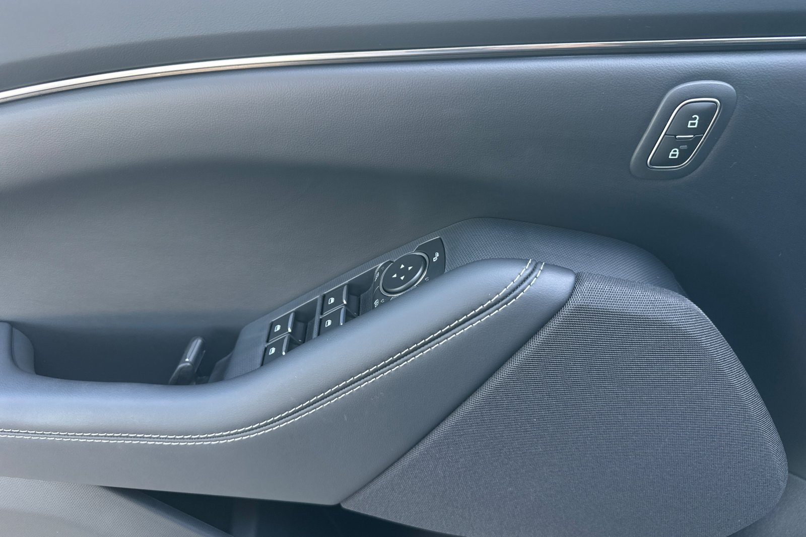 New 2026 Ford Mustang Mach-E Select RWD image 11