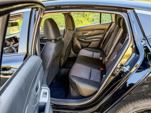 Used 2026 Nissan Sentra SR w/ Floor Mat Package FWD image 10