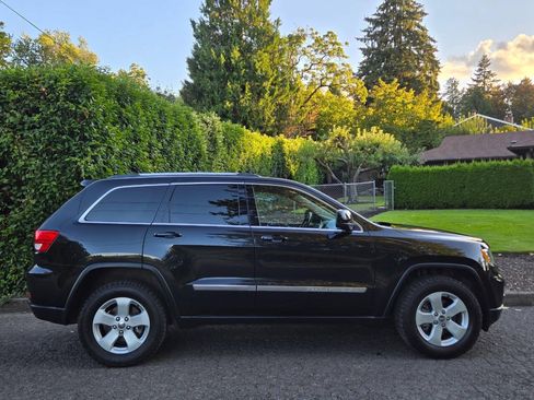 Used 2012 Jeep Grand Cherokee Laredo AWD/4WD image 10