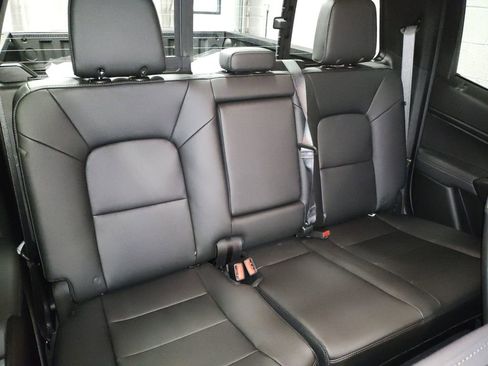 New 2026 GMC Canyon Elevation w/ Convenience Package image 11